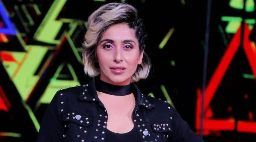 Neha-Bhasin-Biography.jpeg